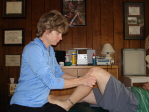 Joint mobilization Technique for the knee